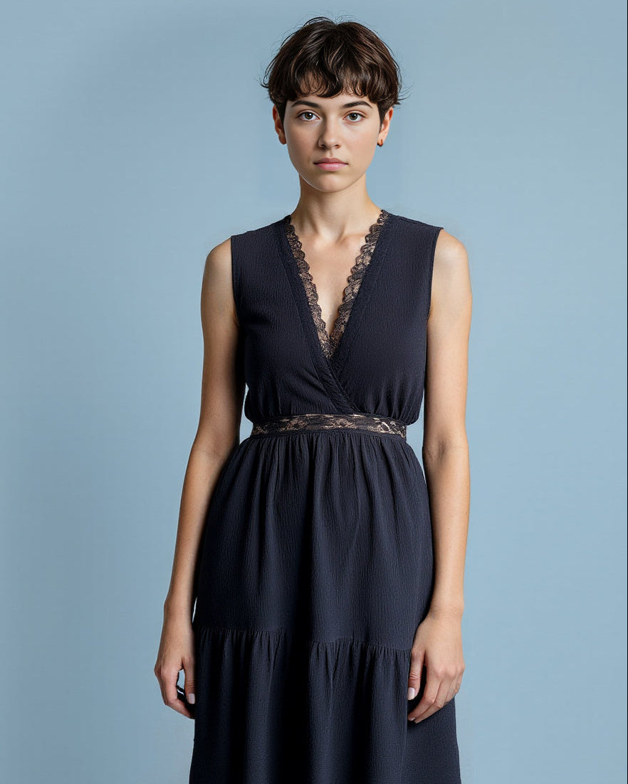 Iris Dress Black