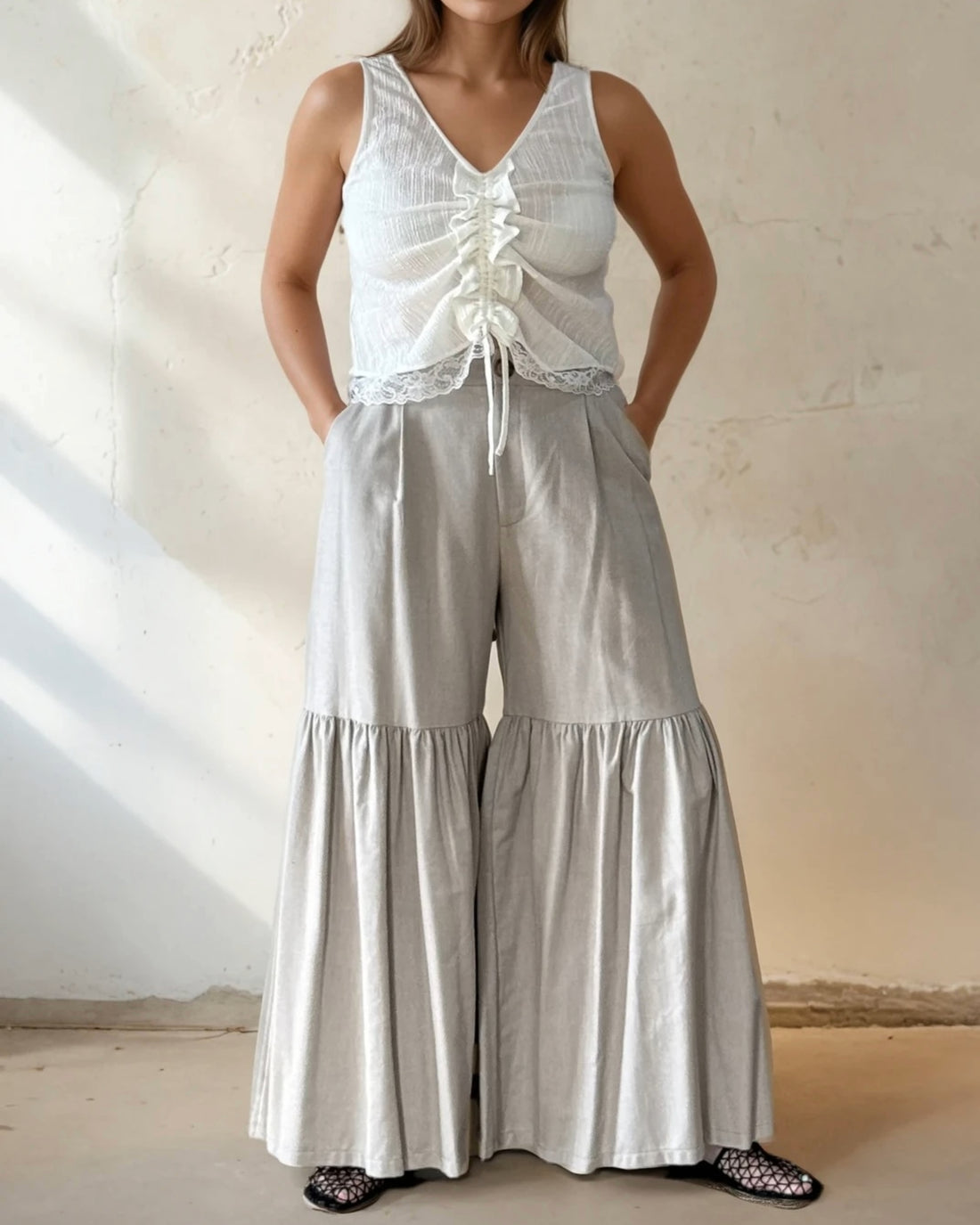 Ari Top Ivory