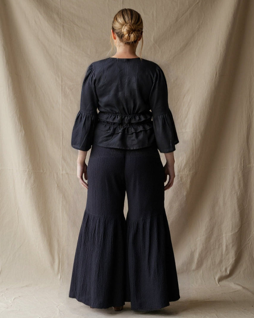 Leo Top Black